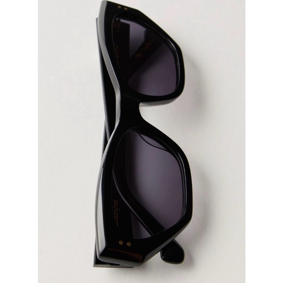 Free People Accessories - Free People Luv Lou The Sydney sunglasses